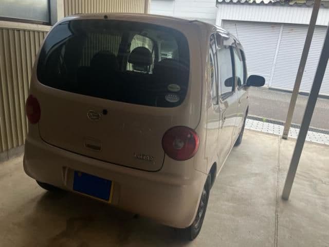 Car thumbnail 3