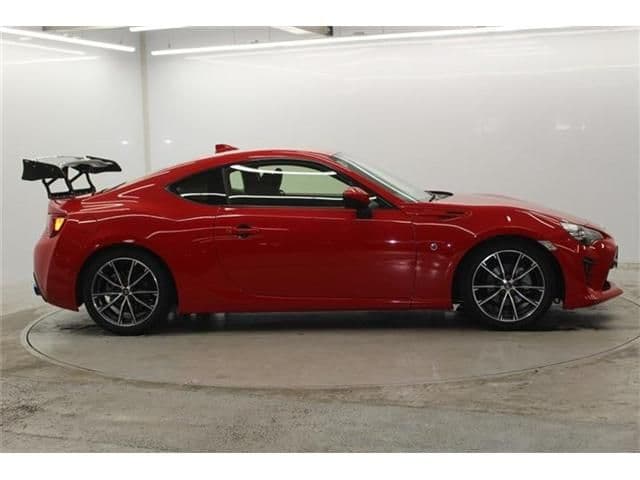 Car thumbnail 4
