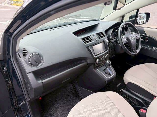 Car thumbnail 3