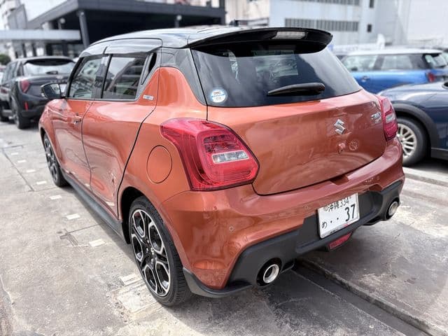 Car thumbnail 3