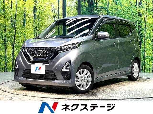 NISSAN