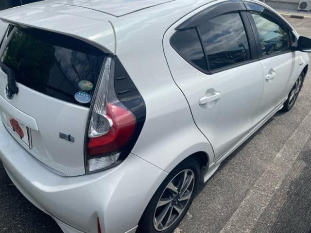 Car thumbnail 3