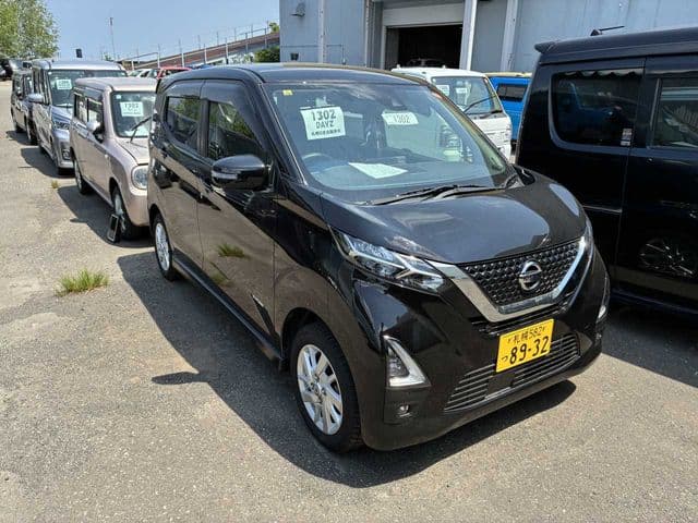 NISSAN