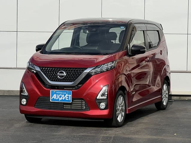 NISSAN