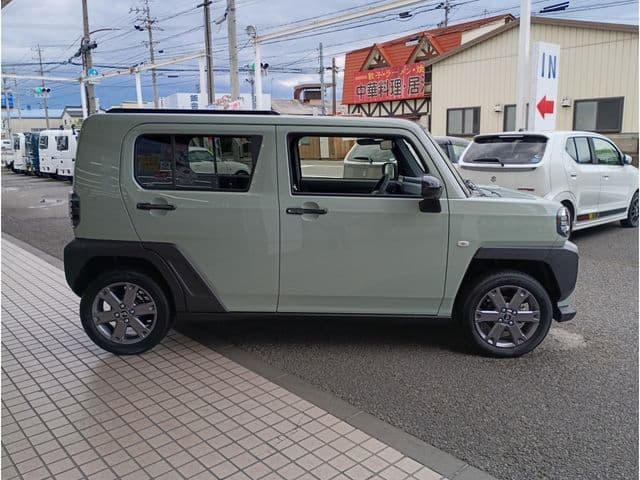 Car thumbnail 4