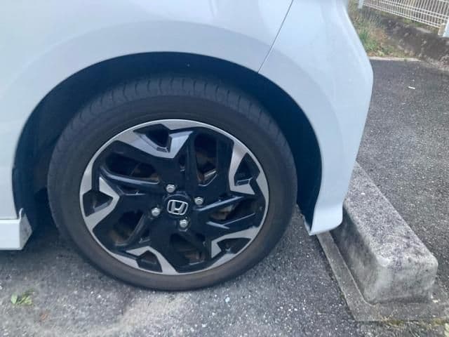Car thumbnail 3