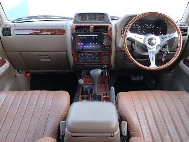 Car thumbnail 4
