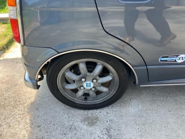 Car thumbnail 4
