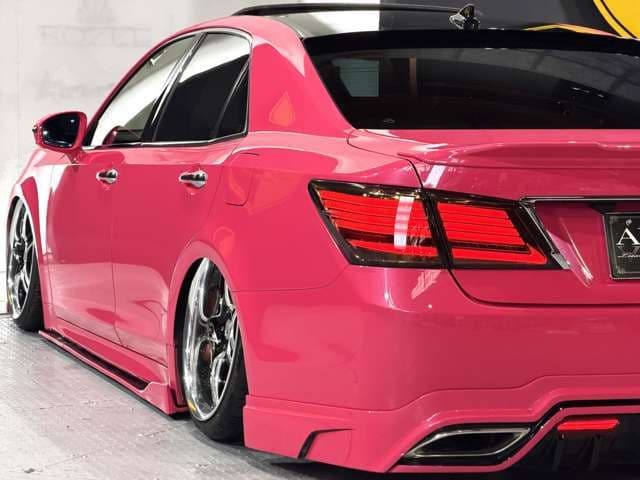 Car thumbnail 3