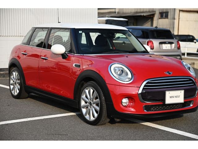 Car thumbnail 3