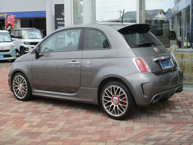 Car thumbnail 4