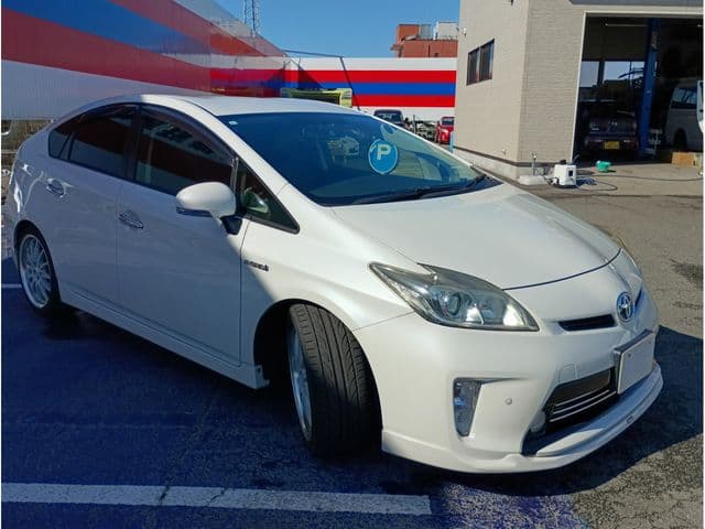Car thumbnail 3