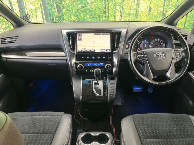 Car thumbnail 3
