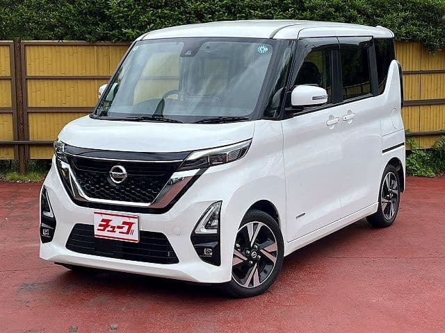 NISSAN