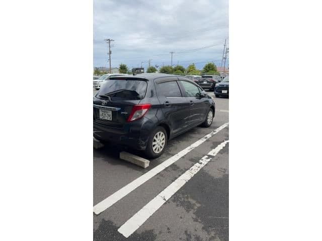 Car thumbnail 2