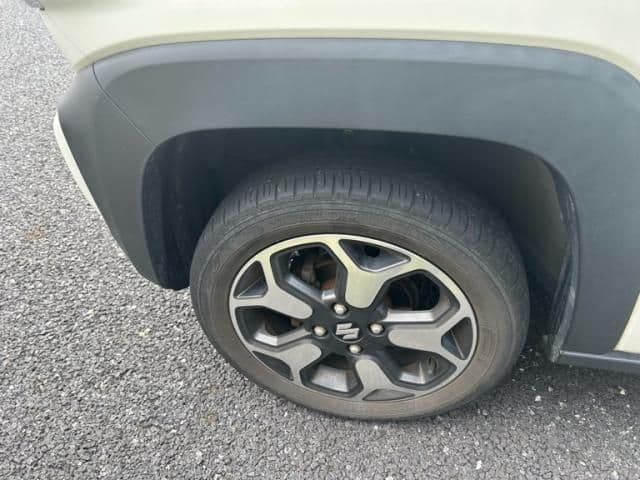 Car thumbnail 3