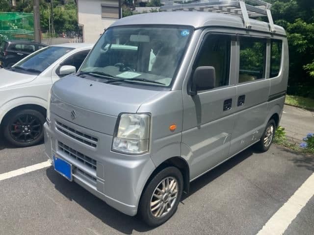 SUZUKI