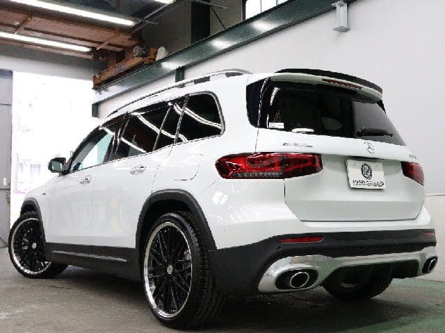 Car thumbnail 3