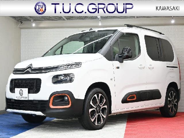 Car image 1