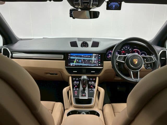 Car thumbnail 3