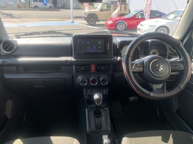 Car thumbnail 3
