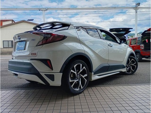 Car thumbnail 3