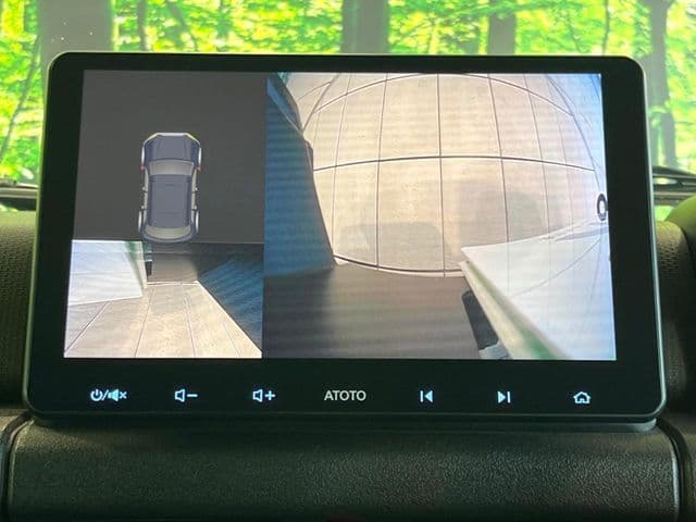 Car thumbnail 4