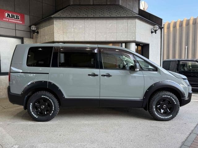 Car thumbnail 2