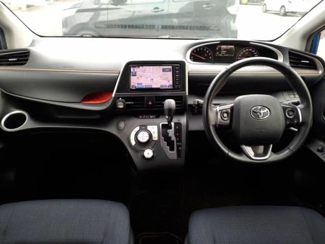 Car thumbnail 3