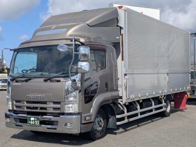 ISUZU