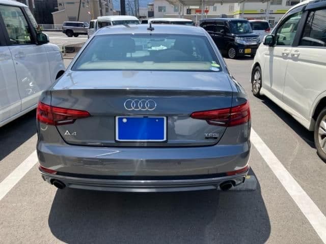 Car thumbnail 4
