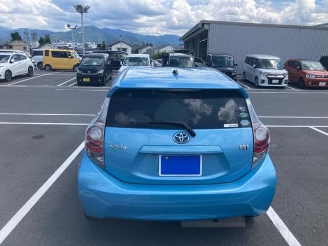 Car thumbnail 4
