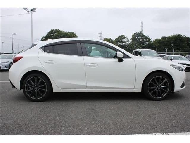 Car thumbnail 4