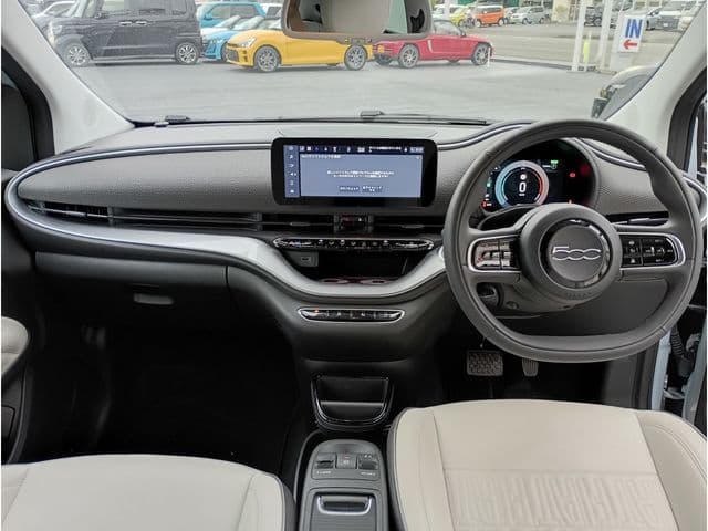 Car thumbnail 4