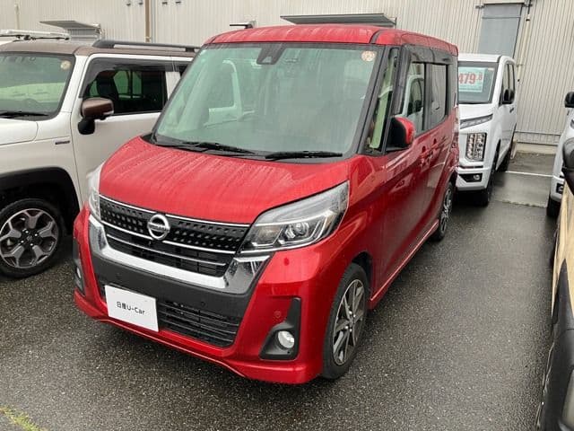 NISSAN