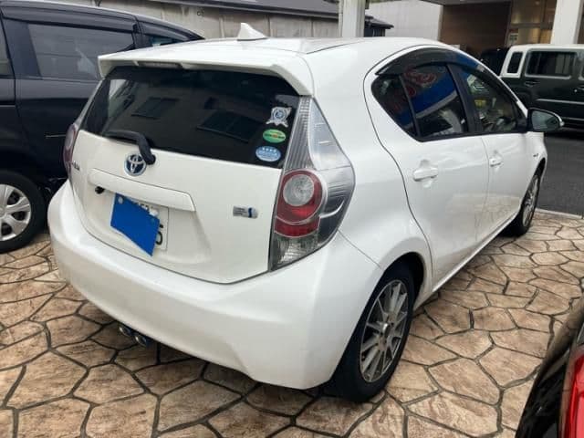 Car thumbnail 3