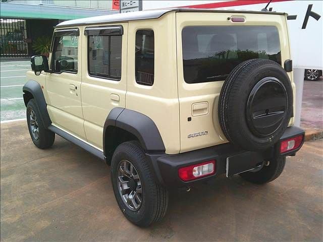 Car thumbnail 2