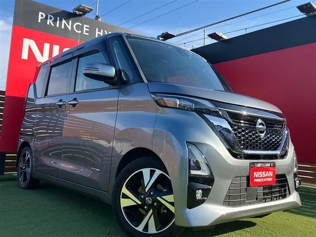 NISSAN