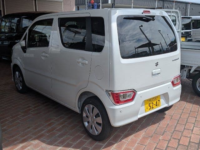 Car thumbnail 3