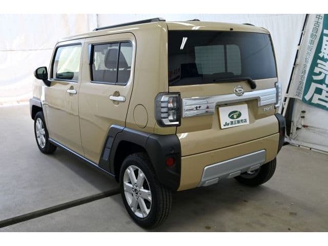 Car thumbnail 3