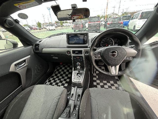 Car thumbnail 2
