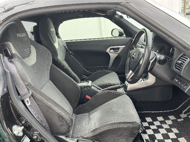 Car thumbnail 4
