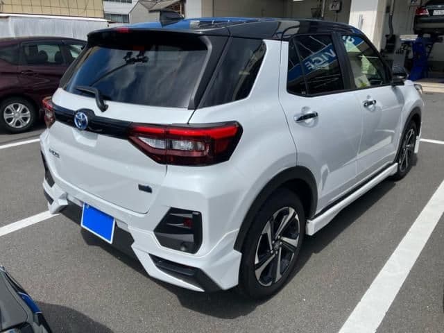 Car thumbnail 3