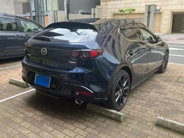 Car thumbnail 3