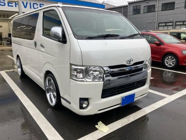 Car image 1