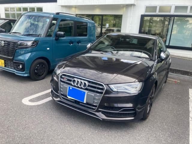 AUDI