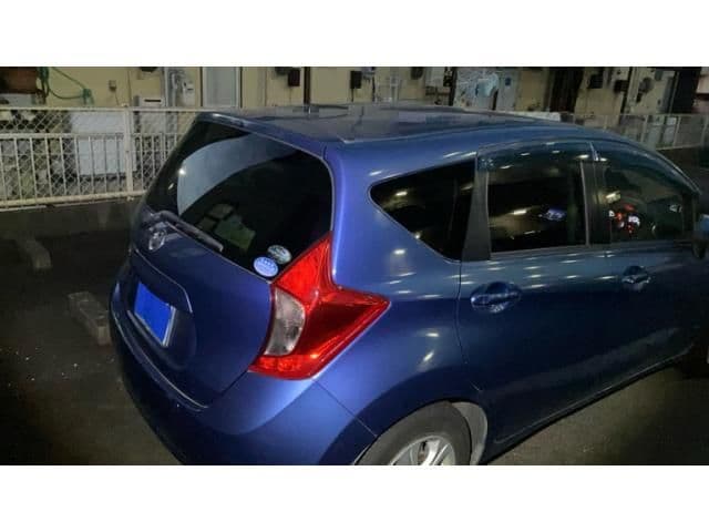 Car thumbnail 3
