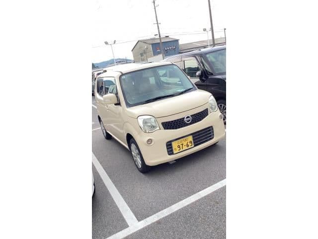 NISSAN