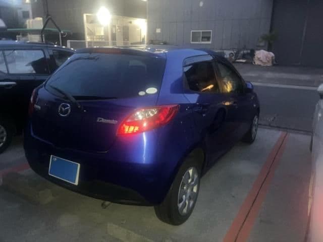 Car thumbnail 4
