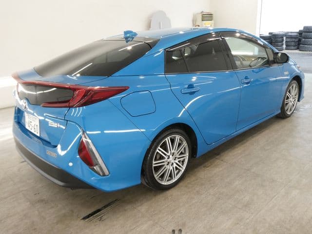 Car thumbnail 4